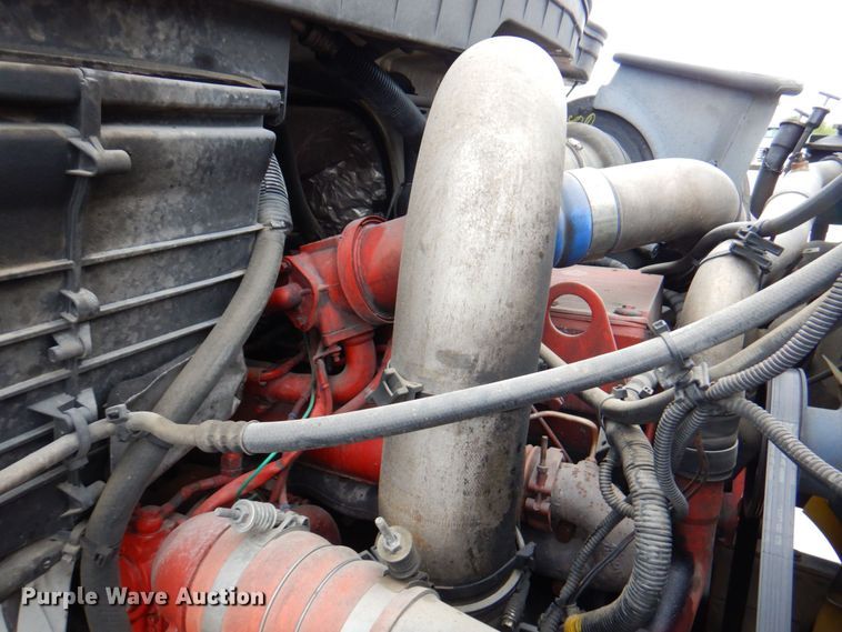 image for item DP4210 2008 International 7600  flatbed truck