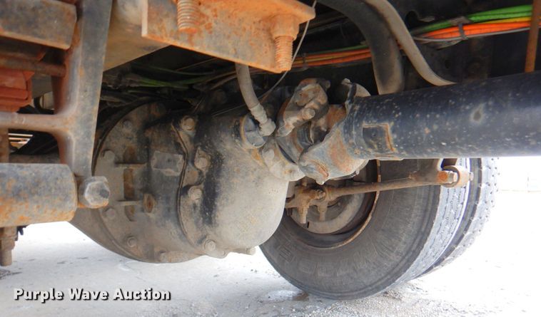 image for item DP4210 2008 International 7600  flatbed truck