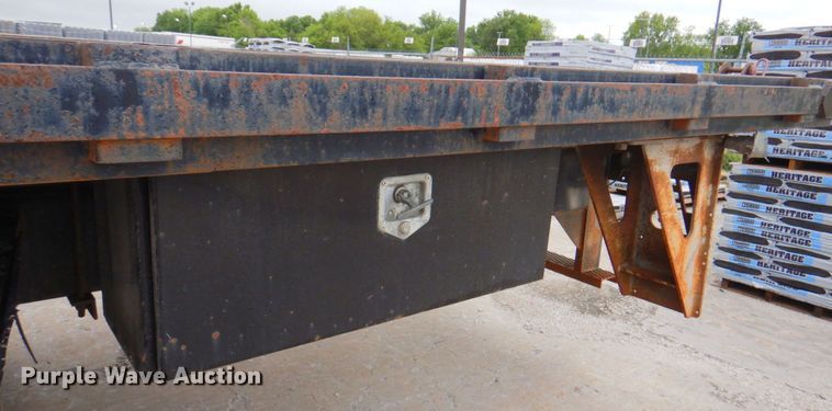 image for item DP4210 2008 International 7600  flatbed truck