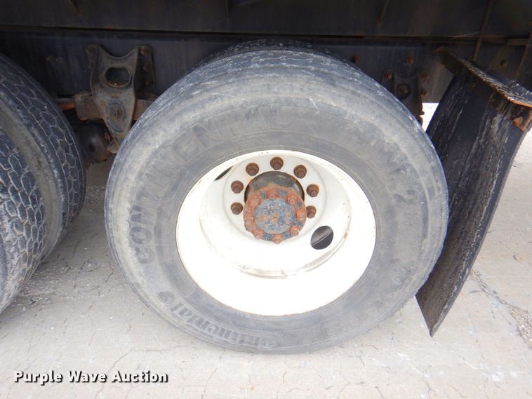 image for item DP4210 2008 International 7600  flatbed truck