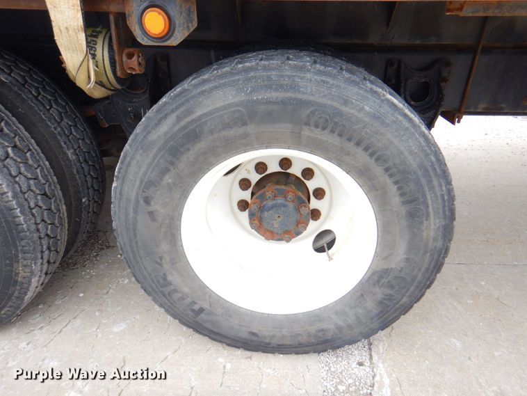 image for item DP4210 2008 International 7600  flatbed truck