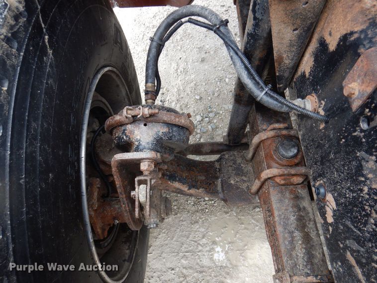 image for item DP5550 2001 Freightliner FL80  truck cab and chassis