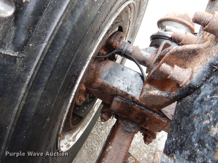 image for item DP5550 2001 Freightliner FL80  truck cab and chassis