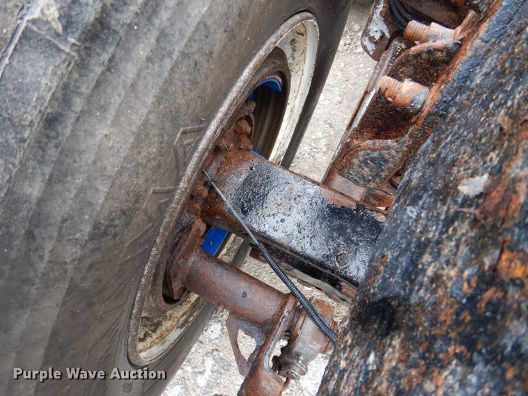 image for item DP5550 2001 Freightliner FL80  truck cab and chassis