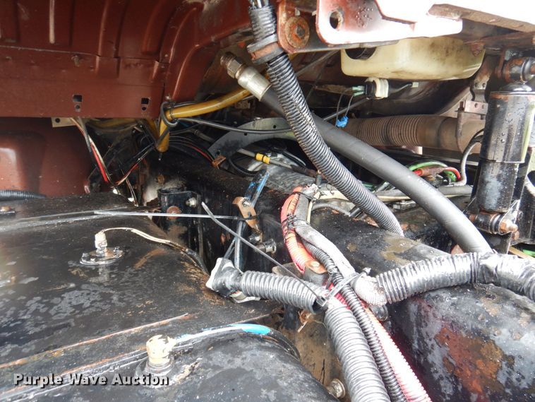 image for item DP5550 2001 Freightliner FL80  truck cab and chassis