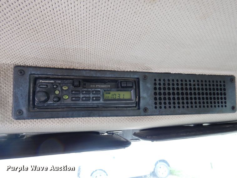 image for item DP5550 2001 Freightliner FL80  truck cab and chassis