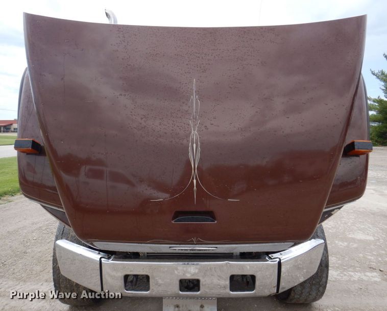 image for item DP5550 2001 Freightliner FL80  truck cab and chassis