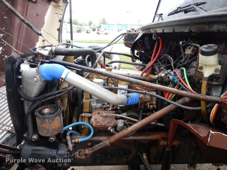 image for item DP5550 2001 Freightliner FL80  truck cab and chassis