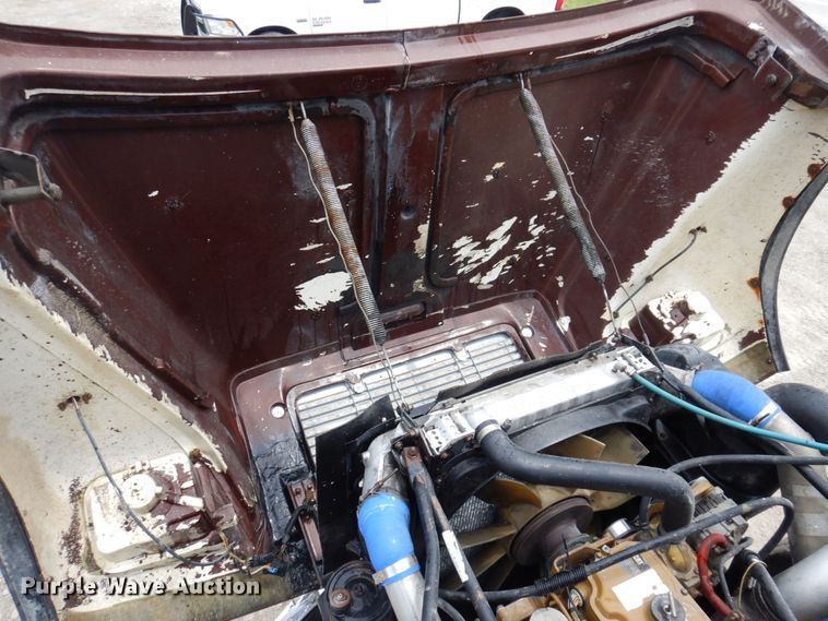 image for item DP5550 2001 Freightliner FL80  truck cab and chassis