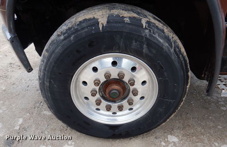 image for item DP5550 2001 Freightliner FL80  truck cab and chassis