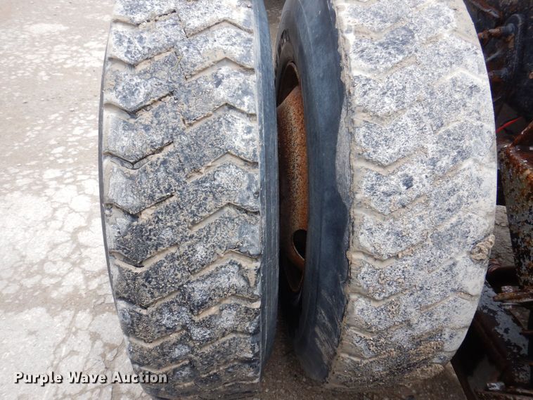 image for item DP5550 2001 Freightliner FL80  truck cab and chassis