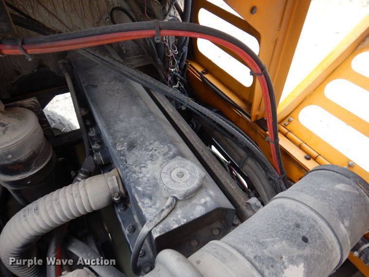 image for item DP5554 2002 Capacity TJ5000  yard truck