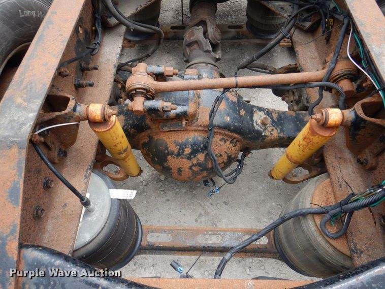 image for item DP5565 1999 Volvo VN  semi truck