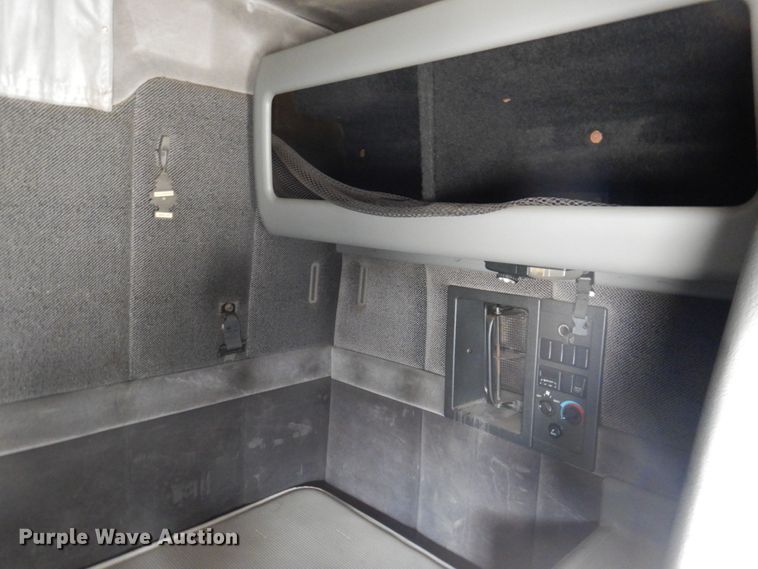 image for item DP5565 1999 Volvo VN  semi truck