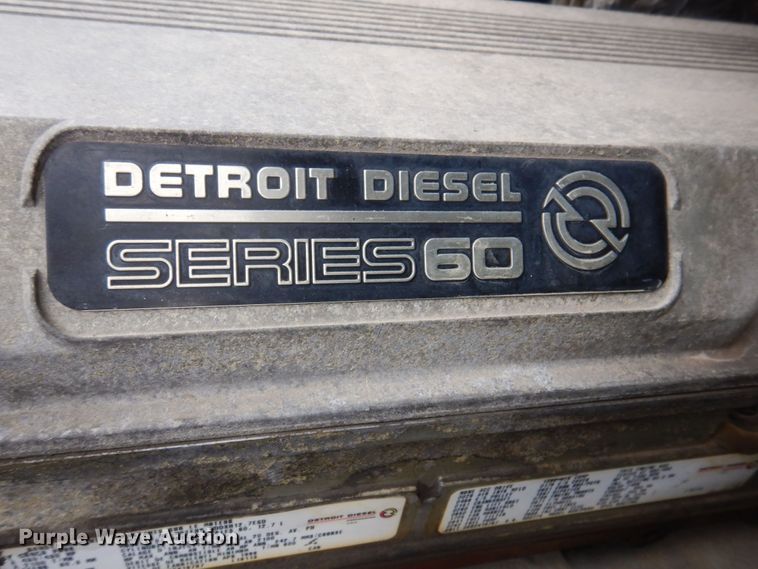 image for item DP5565 1999 Volvo VN  semi truck