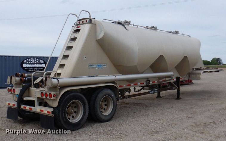 image for item DR0480 2012 MAC 1050  pneumatic dry bulk trailer