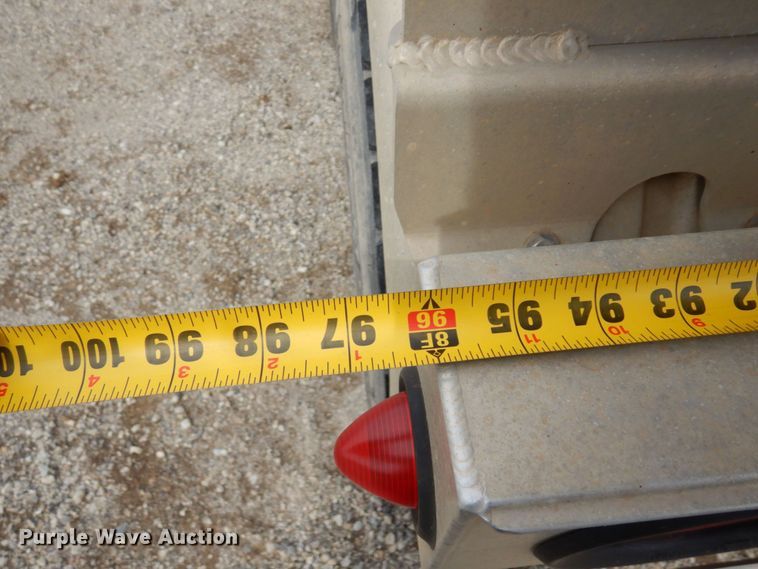 image for item DR0480 2012 MAC 1050  pneumatic dry bulk trailer