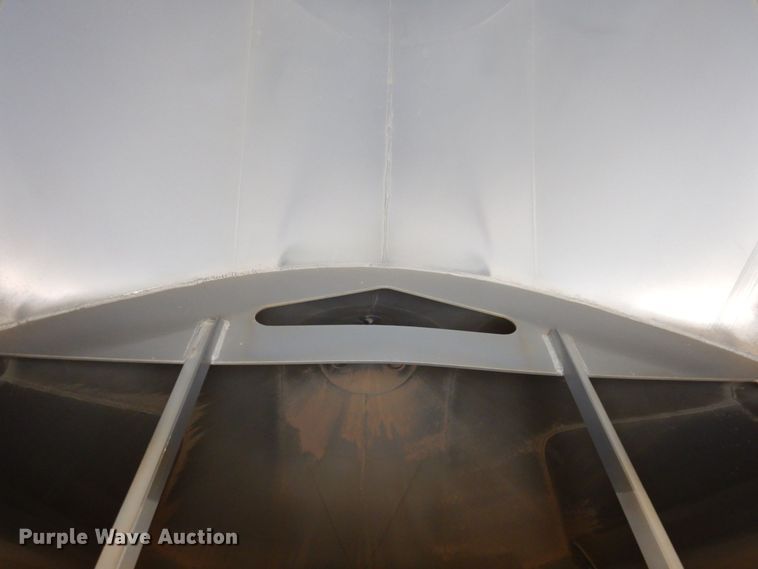 image for item DR0480 2012 MAC 1050  pneumatic dry bulk trailer