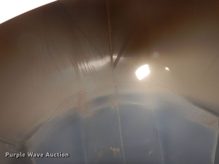 image for item DR0480 2012 MAC 1050  pneumatic dry bulk trailer