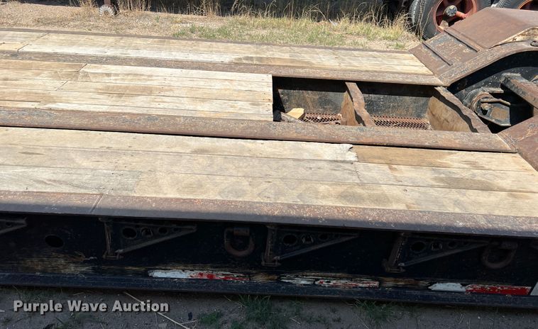 image for item DR1369 1999 Talbert T3DW-50SA-HR6-1-T1  lowboy equipment trailer