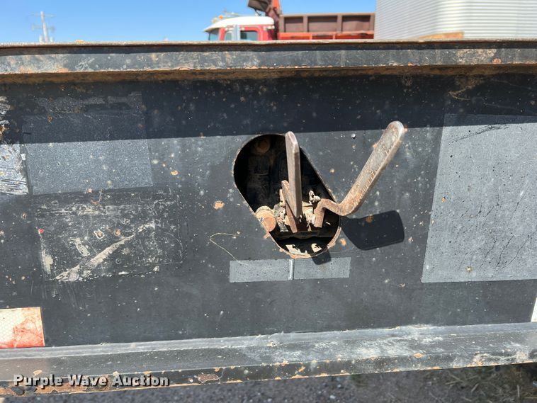image for item DR1369 1999 Talbert T3DW-50SA-HR6-1-T1  lowboy equipment trailer