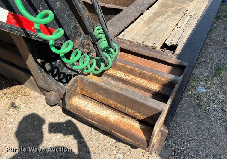 image for item DR1369 1999 Talbert T3DW-50SA-HR6-1-T1  lowboy equipment trailer