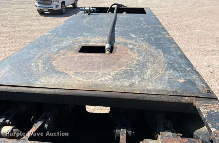 image for item DR1369 1999 Talbert T3DW-50SA-HR6-1-T1  lowboy equipment trailer