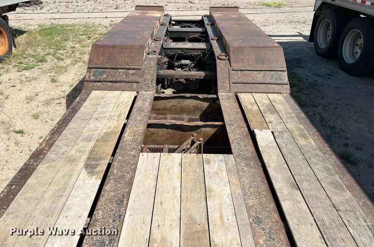 image for item DR1369 1999 Talbert T3DW-50SA-HR6-1-T1  lowboy equipment trailer
