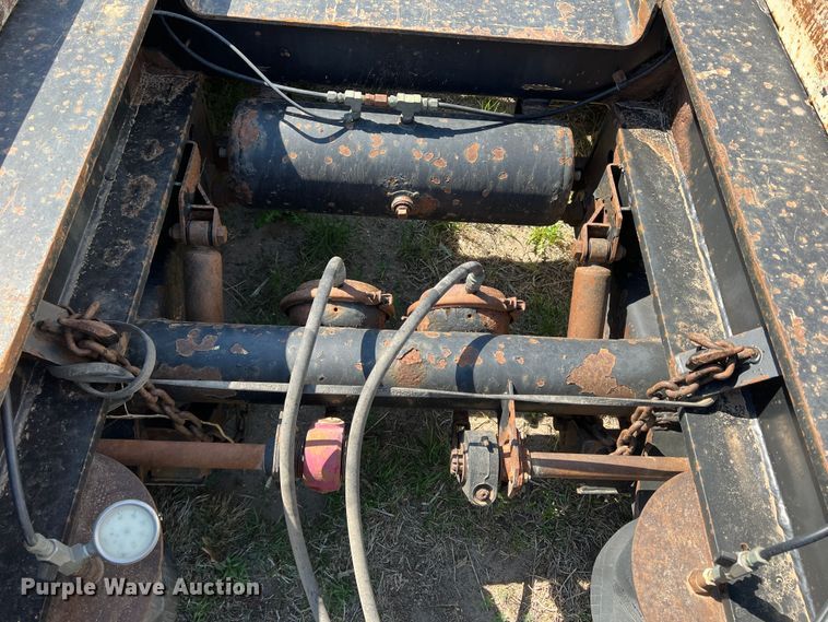 image for item DR1369 1999 Talbert T3DW-50SA-HR6-1-T1  lowboy equipment trailer