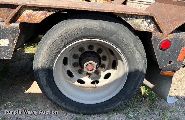 image for item DR1369 1999 Talbert T3DW-50SA-HR6-1-T1  lowboy equipment trailer