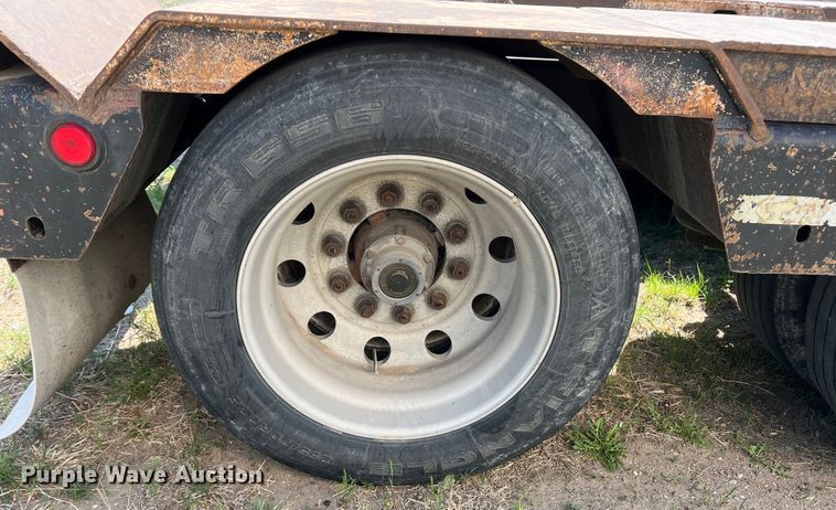 image for item DR1369 1999 Talbert T3DW-50SA-HR6-1-T1  lowboy equipment trailer