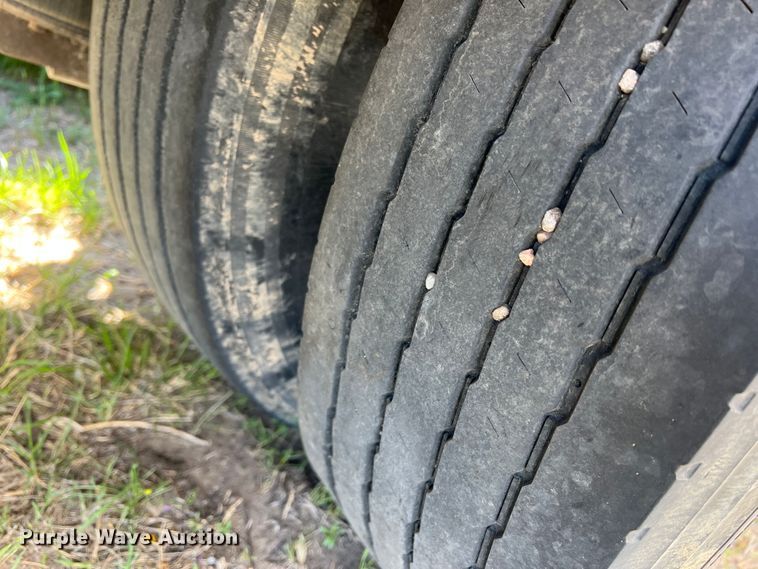 image for item DR1369 1999 Talbert T3DW-50SA-HR6-1-T1  lowboy equipment trailer