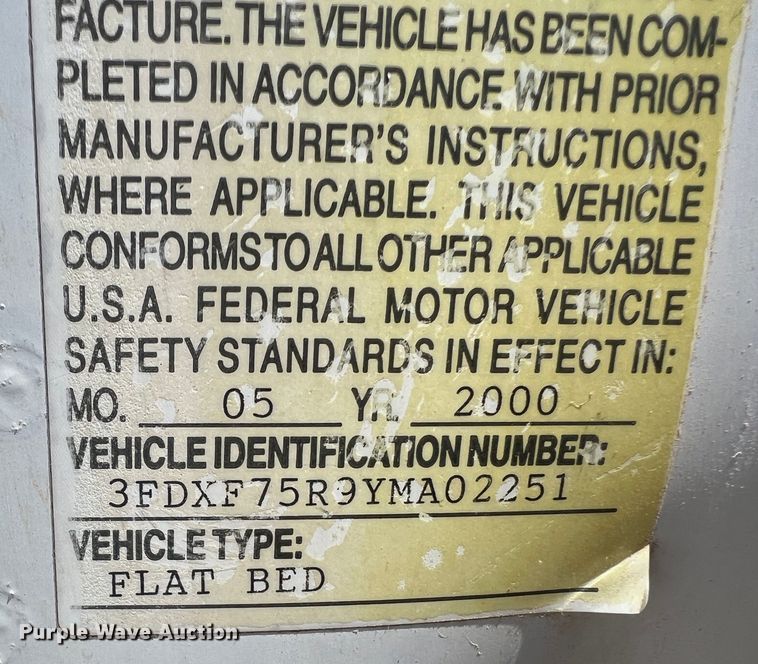 image for item DR1550 2000 Ford F750  flatbed truck