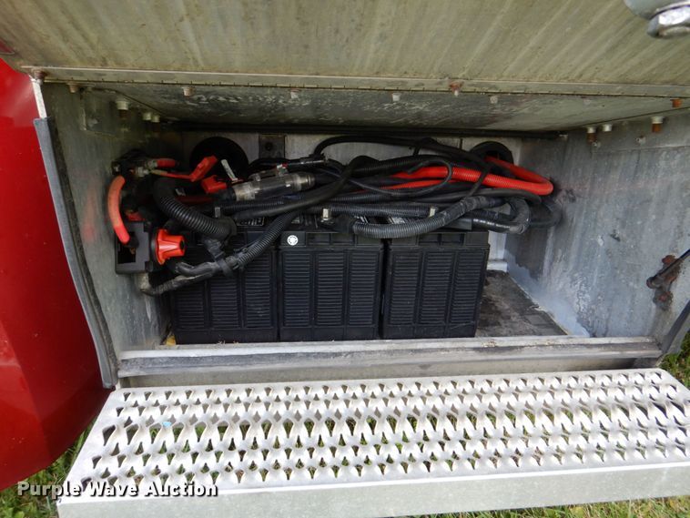 image for item DS8041 2015 Peterbilt 579  semi truck