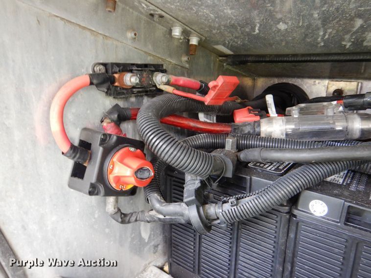 image for item DS8041 2015 Peterbilt 579  semi truck