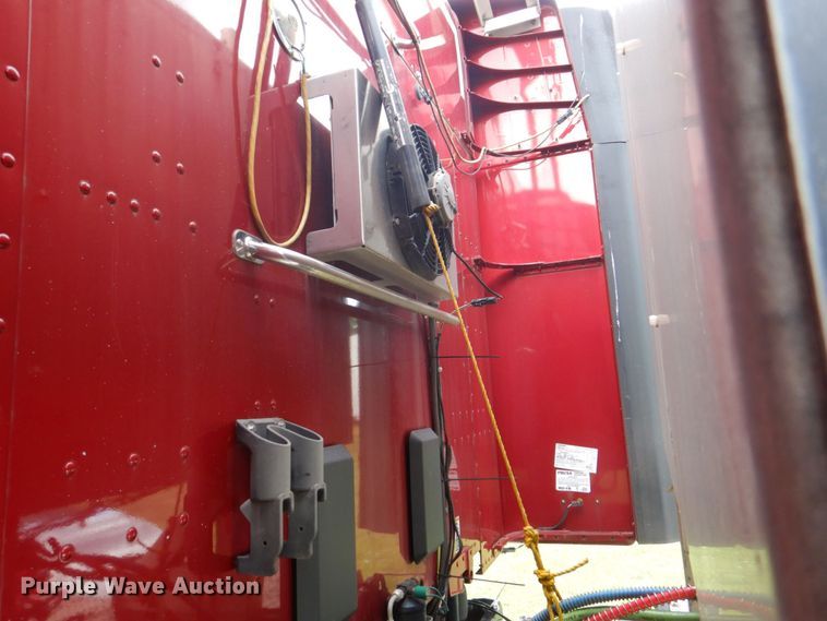 image for item DS8041 2015 Peterbilt 579  semi truck