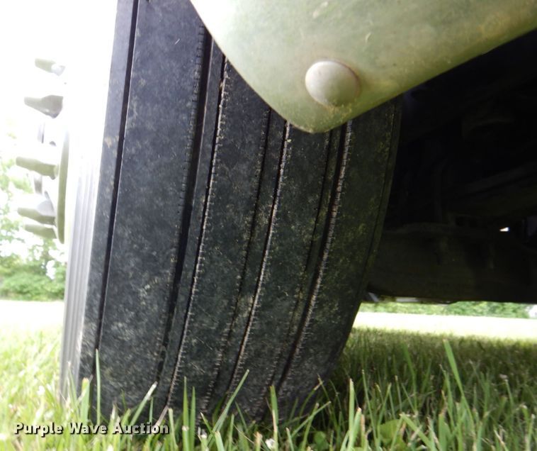 image for item DS8041 2015 Peterbilt 579  semi truck