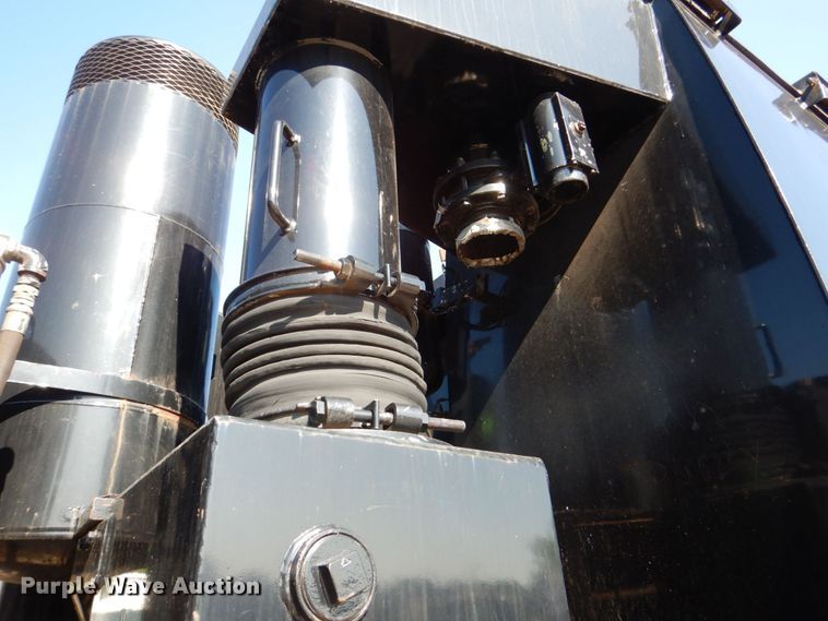 image for item DS8042 2003 Sterling Acterra  vacuum truck