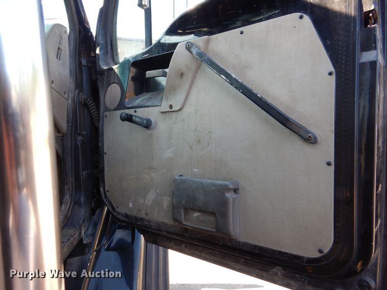 image for item DS8042 2003 Sterling Acterra  vacuum truck