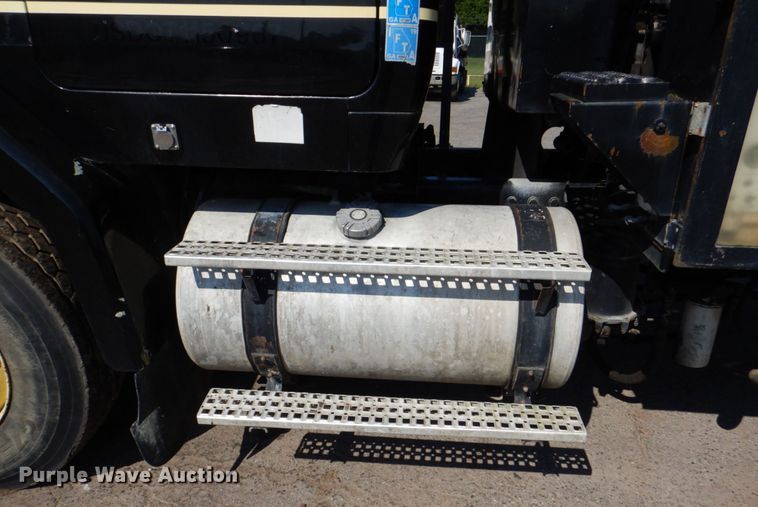 image for item DS8043 1997 Volvo Autocar  vacuum truck