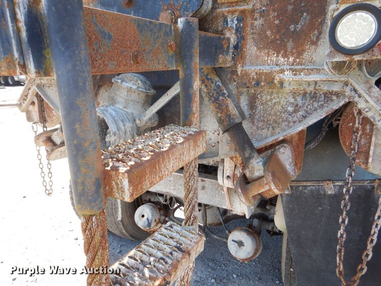 image for item DS8043 1997 Volvo Autocar  vacuum truck