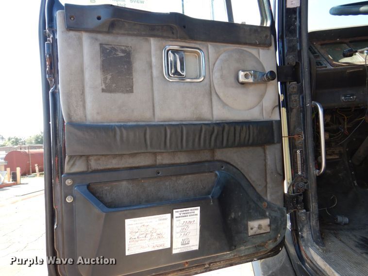 image for item DS8043 1997 Volvo Autocar  vacuum truck