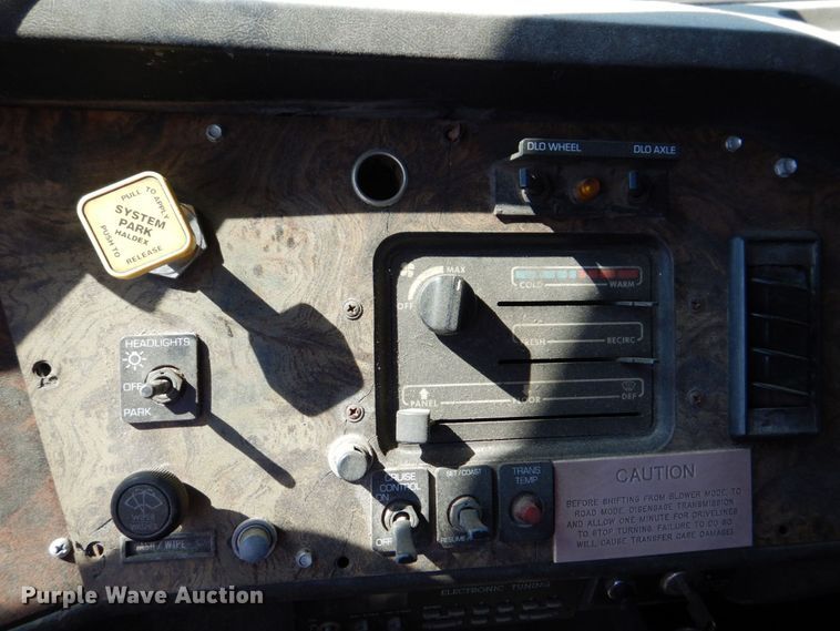 image for item DS8043 1997 Volvo Autocar  vacuum truck