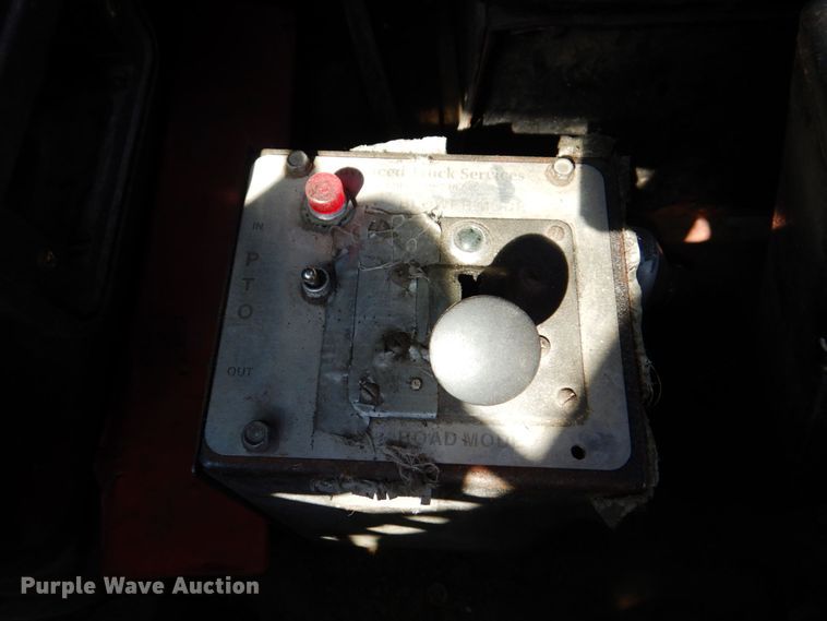 image for item DS8043 1997 Volvo Autocar  vacuum truck