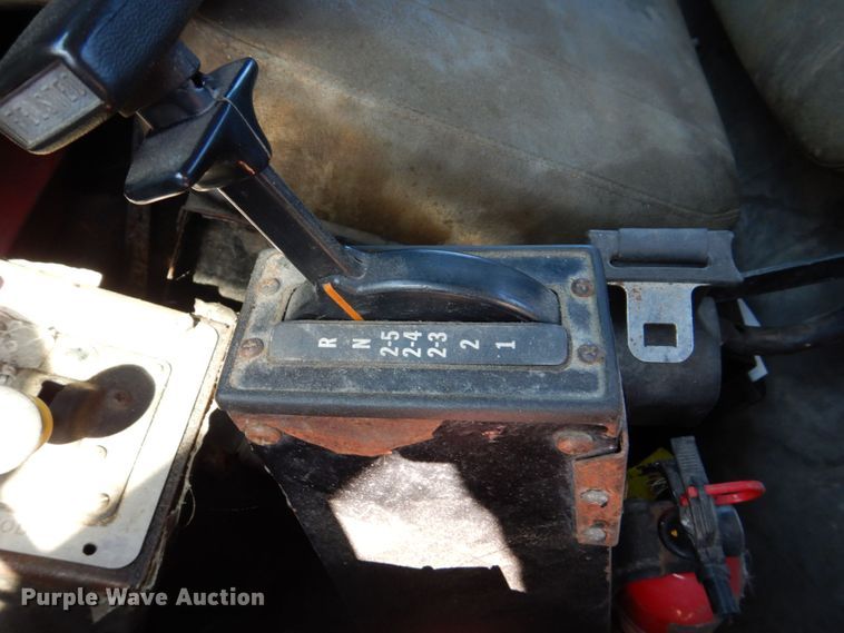 image for item DS8043 1997 Volvo Autocar  vacuum truck