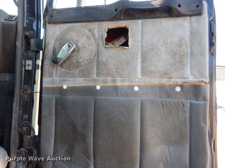 image for item DS8043 1997 Volvo Autocar  vacuum truck