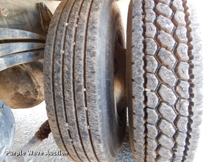 image for item DS8043 1997 Volvo Autocar  vacuum truck