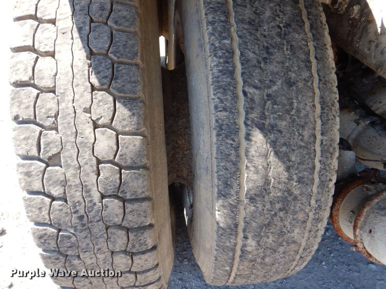 image for item DS8043 1997 Volvo Autocar  vacuum truck