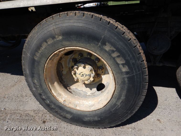 image for item DS8043 1997 Volvo Autocar  vacuum truck