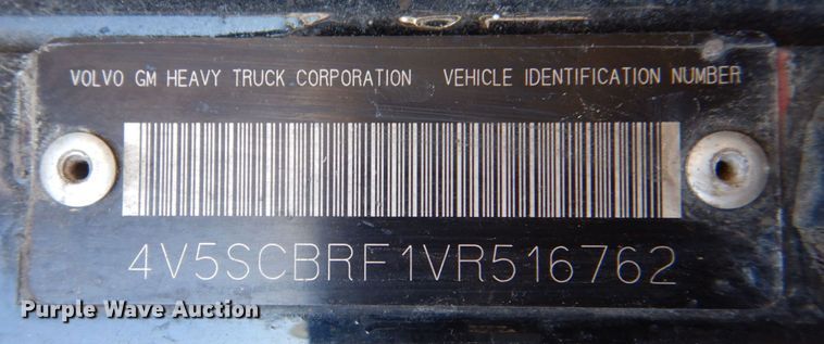 image for item DS8043 1997 Volvo Autocar  vacuum truck